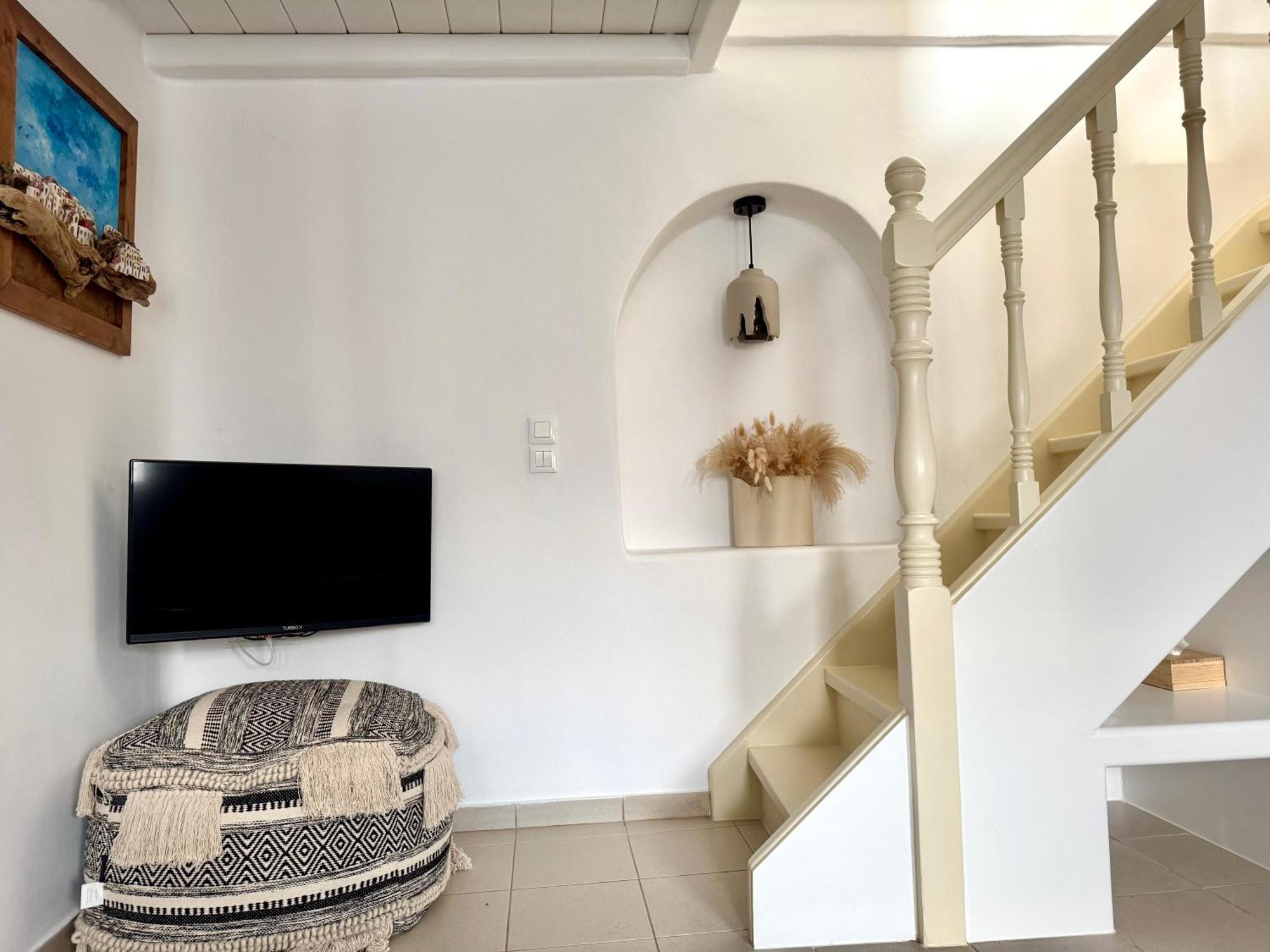 Merriam Apartment *